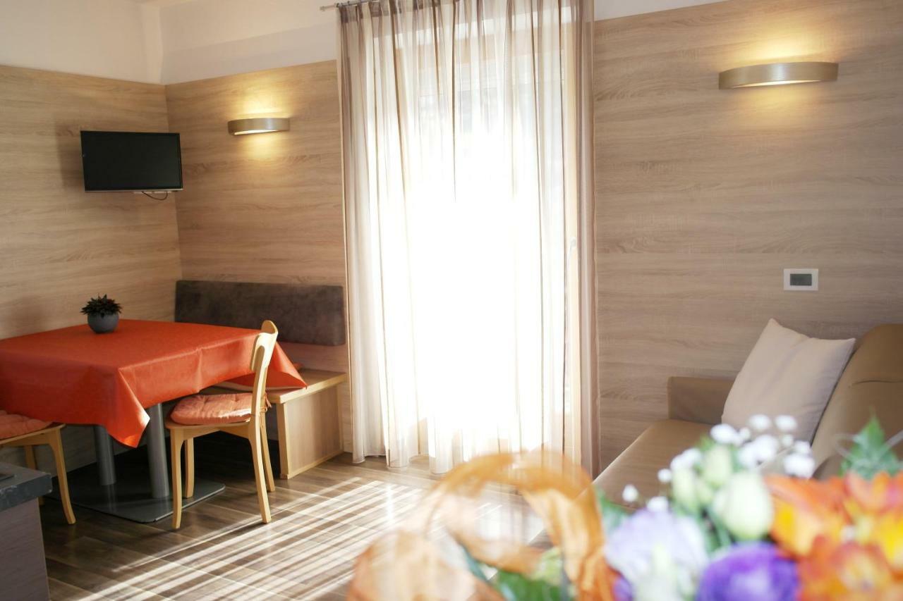 Alfred Ties Apartments Сан-Виджилио-ди-Мареббе Экстерьер фото